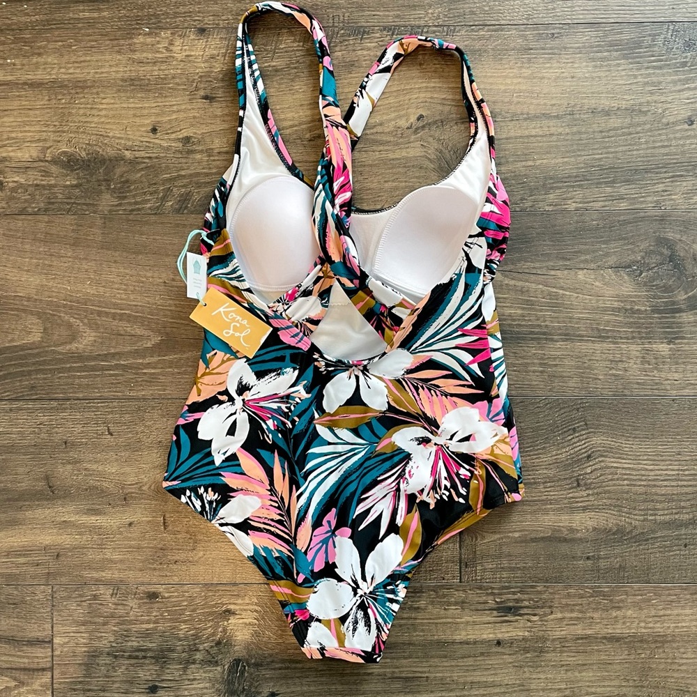 Kona Sol Twist Back Floral One Piece NWT Swimsuit - Picture 2 of 8